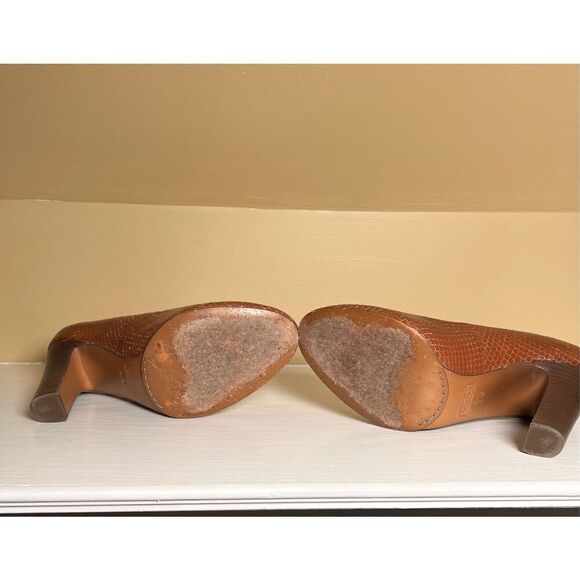 Coach Sue Snakeskin Brown Leather Pump Gold Hardware Detail Size EU 37.5 US 7 - Picture 5 of 10